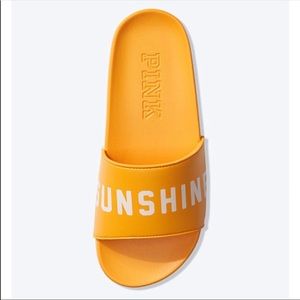 Victoria’s Secret PINK Sunshine Slide Large 9/10